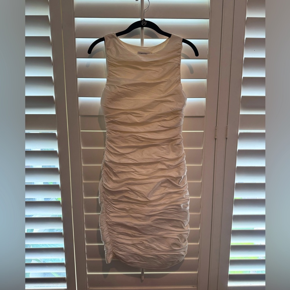 Calvin Klein White Ruched Sheath Dress – Size 2